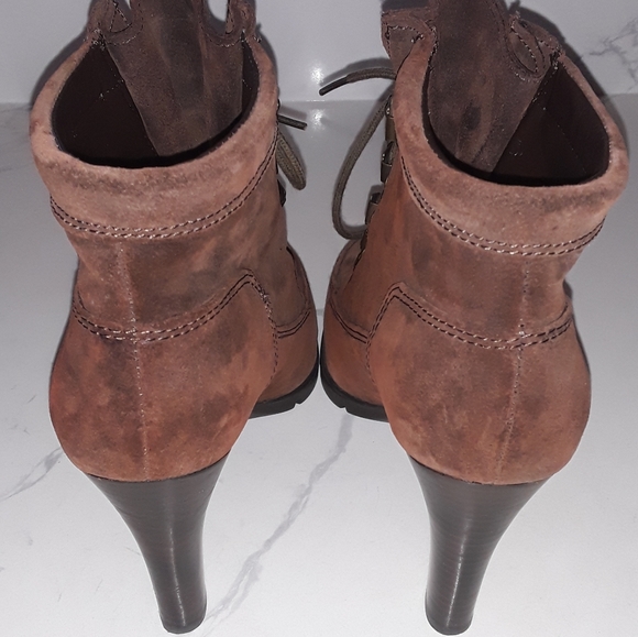 Lauren Ralph Lauren Ankle Boots - Picture 5 of 8